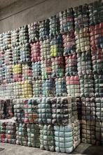 Gezocht tweedehands kleding. Per ton €500, Ophalen, Gedragen