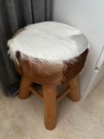 Houten krukje met bont zitting, Huis en Inrichting, Krukjes, Ophalen of Verzenden, Zo goed als nieuw, Hout