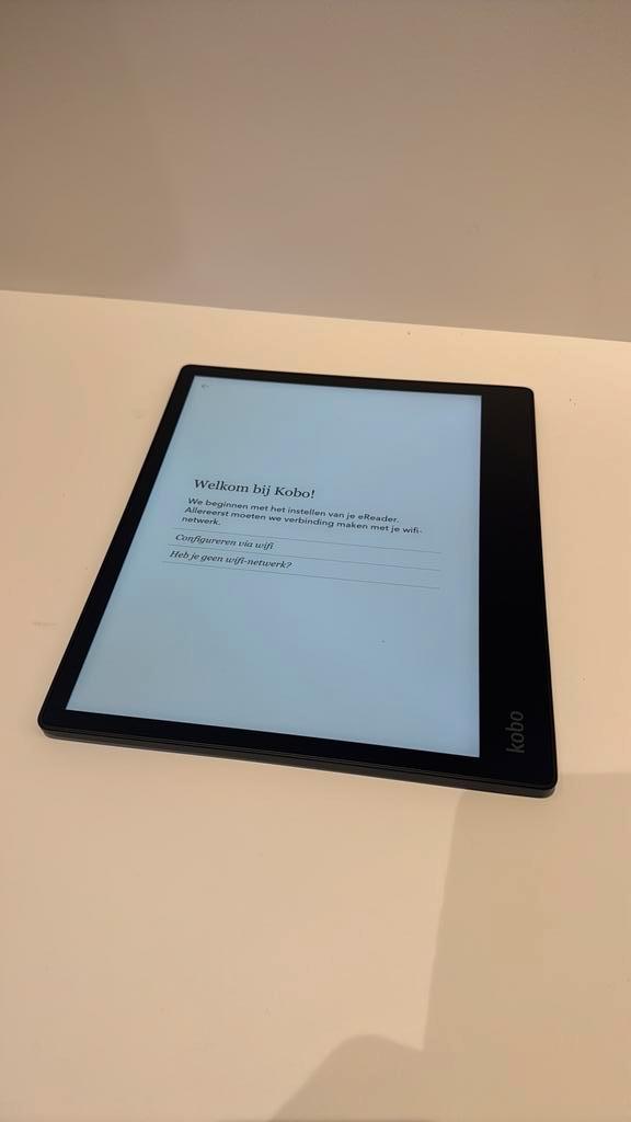 Kobo Elipsa E reader | Incl. Stylus & sleepcover, Computers en Software, E-readers, Zo goed als nieuw, 10 inch of meer, 16 GB of meer