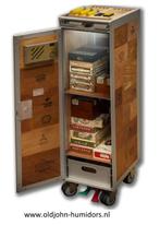 h186  HUMIDOR ADORINI  TROLLEY KABINET / KISTEN KABINET, Verzamelen, Rookartikelen, Aanstekers en Luciferdoosjes, Nieuw, Tabaksdoos of Verpakking