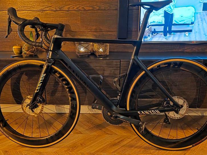 Canyon aeroad cf sl 8.0 Stealth, Fietsen en Brommers, Fietsen | Racefietsen, Zo goed als nieuw, Overige merken, Meer dan 20 versnellingen