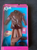 Barbie Ken Fashion Avenue Kledingset NRFB 2001., Verzamelen, Ophalen of Verzenden, Nieuw, Kleertjes