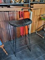 Leuke design barkruk, Huis en Inrichting, Barkrukken, 1 kruk, Ophalen of Verzenden, Zo goed als nieuw, 60 tot 90 cm