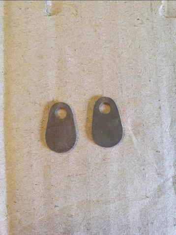 Te.koop Twee ketting stoppers

 beschikbaar voor biedingen