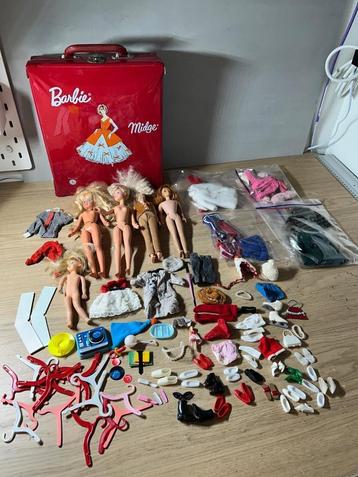 Vintage Barbie Set met Case en Kleding beschikbaar voor biedingen