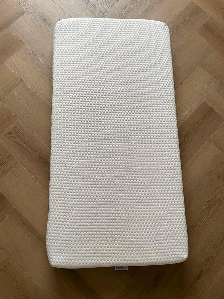 Aerosleep Evolution Matras 60x120 + Beschermer, Kinderen en Baby's, Babywiegjes en Ledikanten, Zo goed als nieuw, Ophalen
