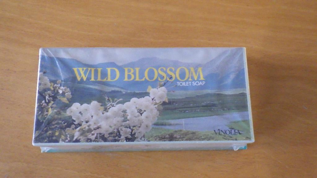 retro zeep Wild Blossom van Vinolia, Verzamelen, Ophalen of Verzenden, Overige typen