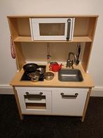 Speelgoedkeuken met accessoires., Ophalen, Gebruikt, Meubelstuk of Keukentje