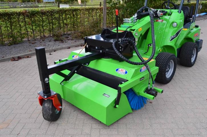 M Sweep HSTV600 125 cm veegmachine met opvang (bj 2025), Zakelijke goederen, Machines en Bouw | Onderhoud en Reiniging