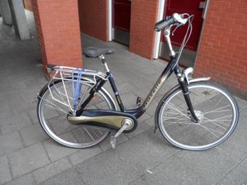 GAZELLE  ORANGE   8  VERSNELLINGEN. beschikbaar voor biedingen