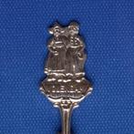 verzilverd lepeltje klederdracht Volendam (DEMET), Antiek en Kunst, Ophalen of Verzenden