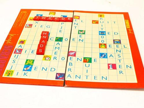 Jeugd scrabble 35795, Hobby en Vrije tijd, Gezelschapsspellen | Bordspellen, Gebruikt, Ophalen of Verzenden