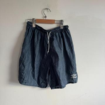 Vintage Umbro shorts maat L beschikbaar voor biedingen