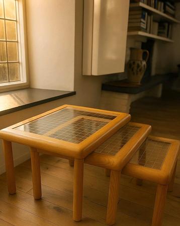 Vintage salontafel set elk aannemelijk bod  beschikbaar voor biedingen