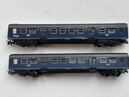 2 Märklin 4049 rijtuigen 2e klasse van de NS, Hobby en Vrije tijd, Modeltreinen | H0, Gebruikt, Wagon, Wisselstroom, Märklin, NS