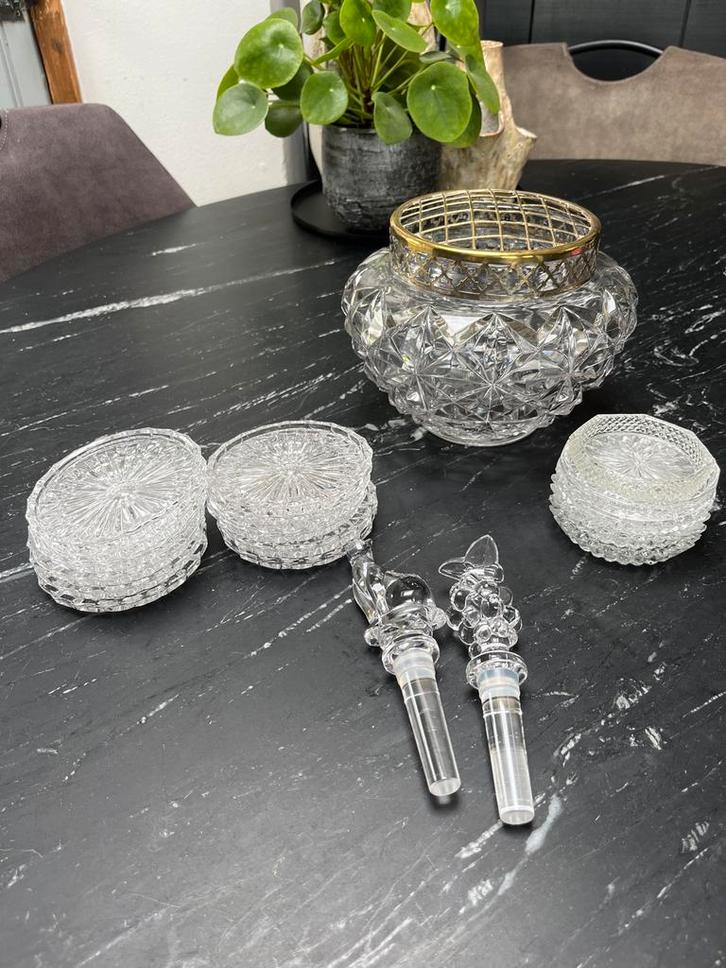 Antieke Rozen Vaas, Onderzetters & Wijnstop Set, Antiek en Kunst, Antiek | Glas en Kristal, Ophalen of Verzenden