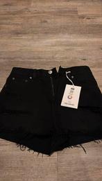 Korte broek Pull&Bear, Kleding | Dames, Zwart, Nieuw, Ophalen of Verzenden, W27 (confectie 34) of kleiner
