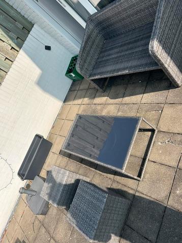 Loungeset beschikbaar voor biedingen