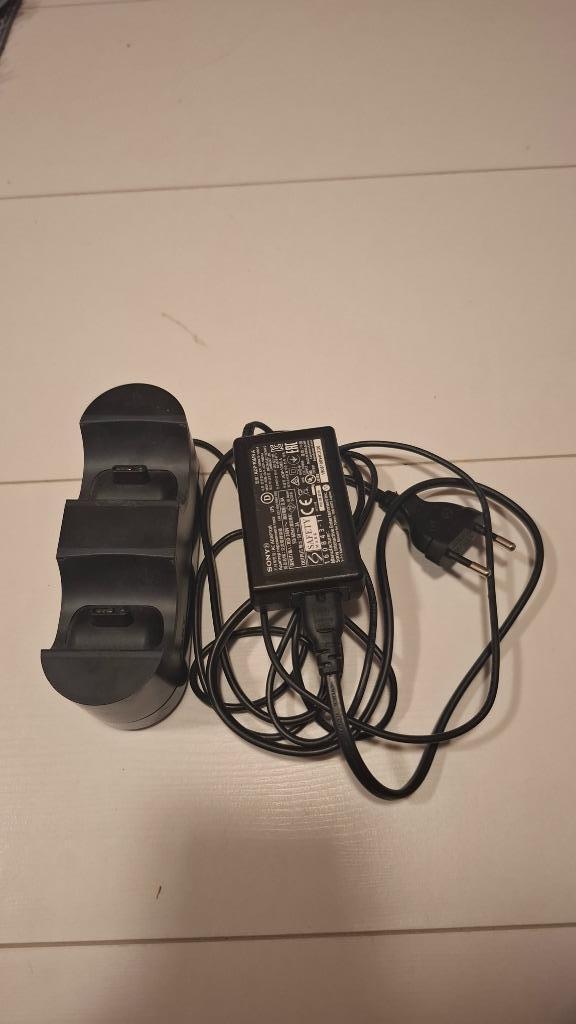 SONY PS4 docking station, Spelcomputers en Games, Spelcomputers | Sony PlayStation Consoles | Accessoires, Nieuw, PlayStation 4