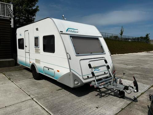 Eiffelland/ Knaus 460 4/5 persoons, Caravans en Kamperen, Caravans, Particulier, tot en met 4, 750 - 1000 kg, Rondzit, Knaus, 2 aparte bedden
