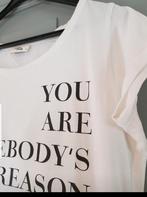 Wit shirt met leuke tekst maat S/M
  Izgs, Kleding | Dames, Ophalen of Verzenden, Wit, Korte mouw