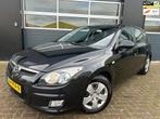Hyundai I30 1.6i Dynamic|Airco|Leuke beginners auto's!|, Auto's, Hyundai, Stof, Gebruikt, 4 cilinders, Zwart