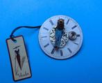 Broche gemaakt van oude horloge onderdelen + leeuw popje, Overige materialen, 4 tot 7 cm, Overige kleuren, Verzenden