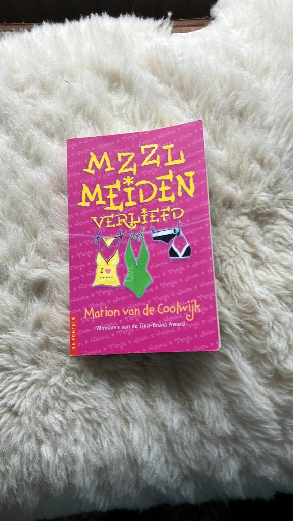 Marion van de Coolwijk - Verliefd, Boeken, Kinderboeken | Jeugd | 13 jaar en ouder, Zo goed als nieuw, Ophalen of Verzenden