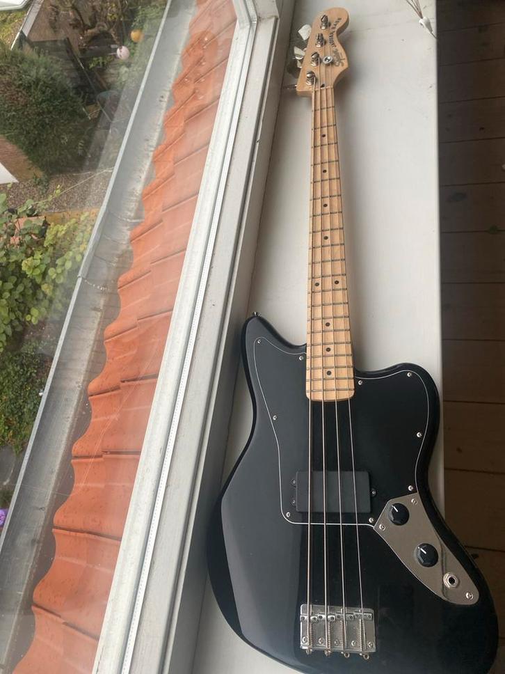 Squier Affinity Jaguar Bass - Perfecte Beginnersbas, Muziek en Instrumenten, Snaarinstrumenten | Gitaren | Bas, Gebruikt, Elektrisch