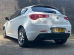 Alfa Romeo Giulietta 1.4 Turbo MultiAir Super, Voorwielaandrijving, 65 €/maand, Stof, Gebruikt
