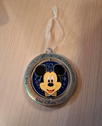 Walt Disney World 50th Anniversary Mickey Mouse ornament beschikbaar voor biedingen