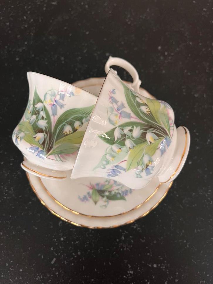 Royal Albert Summertime Series - set van 2x kop en schotel, Antiek en Kunst, Antiek | Servies los, Ophalen of Verzenden