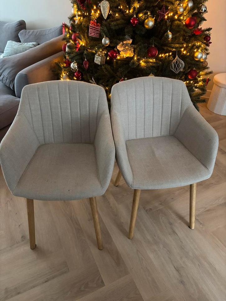 2 nette eetkamerstoelen - zithoogte 45cm, Huis en Inrichting, Stoelen, Zo goed als nieuw, Twee, Stof, Grijs, Ophalen