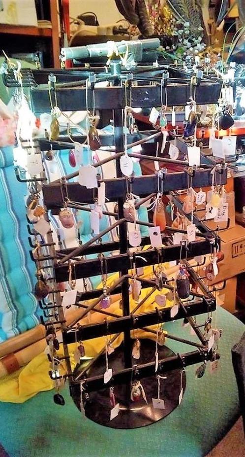 Draaibare sieraden molen -zwart metaal sieraden display, Sieraden, Tassen en Uiterlijk, Kettingen, Gebruikt, Overige materialen