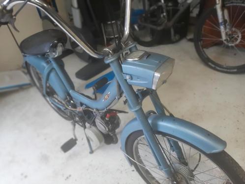 Peugeot BB met kenteken.2 takt . Rijdend. Geen roest., Fietsen en Brommers, Brommers | Oldtimers, Overige merken, Maximaal 45 km/u