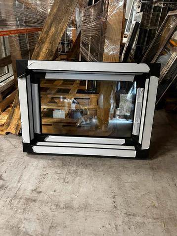 Kunstof kozijn draaikiepraam triple glas beschikbaar voor biedingen