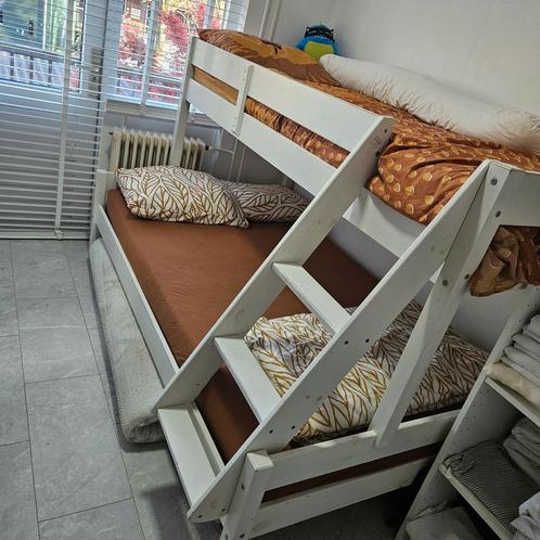 stapelbed twijfelaar 120 x 200 en 80x200 logeerbed kinderbed, Kinderen en Baby's, Kinderkamer | Stapelbedden en Hoogslapers, Gebruikt