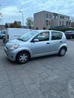 Daihatsu Sirion 1.0 2008 Grijs AIRCO,NW APK,ELEC.PAKKET,NAP, Voorwielaandrijving, Stof, Metallic lak, Handgeschakeld