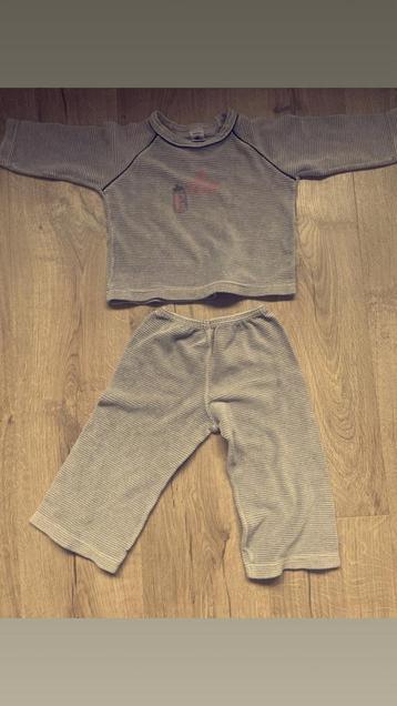 3 baby-outfits (maat 86-104) beschikbaar voor biedingen