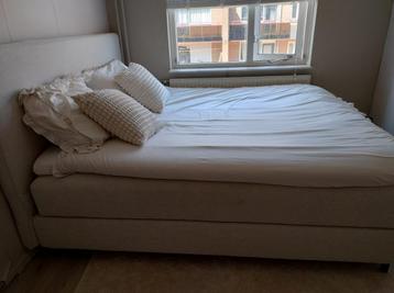 Luxe boxspring 180x210 cm – zo goed als nieuw! beschikbaar voor biedingen
