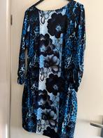 Blauwe K-Design jurk met bloemmotief maat L, Ophalen of Verzenden, Zo goed als nieuw, Blauw, Jurk