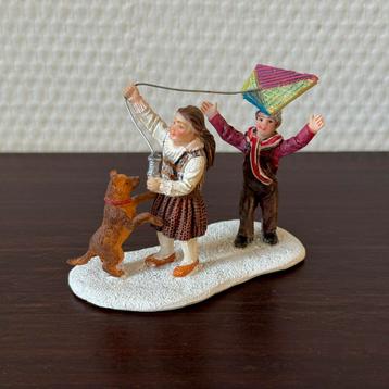 Luville Lilly and Dean Playing with Kite, Ville de Reidy beschikbaar voor biedingen