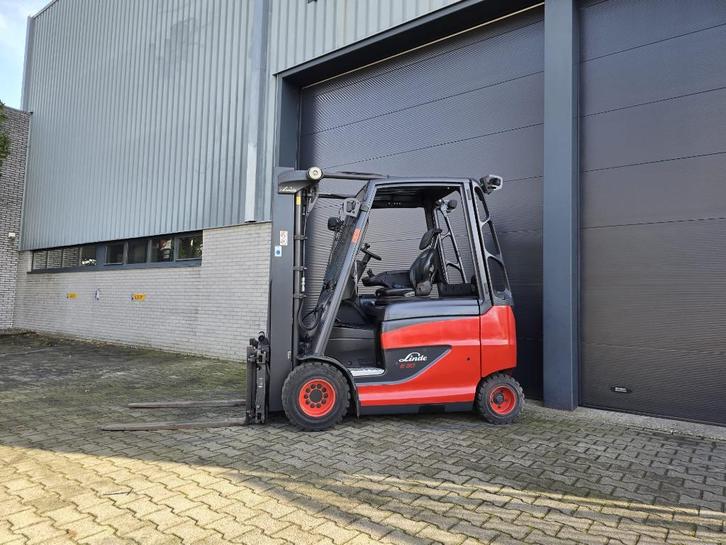 Nette Linde E30 heftruck, Zakelijke goederen, Machines en Bouw | Heftrucks en Intern transport, Heftruck, Elektrisch, 2000 tot 3000 kg
