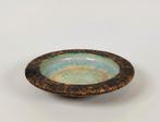 Pieter Groeneveldt. Berkenbast schaal met turquoise glazuur., Antiek en Kunst, Ophalen of Verzenden