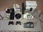 Xbox 360 E slim, Spelcomputers en Games, Spelcomputers | Xbox 360, 360 E, Met 2 controllers, Ophalen of Verzenden, 250 GB