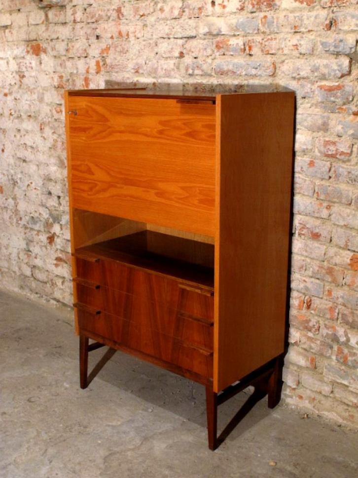 Mooie strakke functionele seventies secretaire / schrijfburo, Huis en Inrichting, Kasten | Secretaires, Gebruikt, Verzenden
