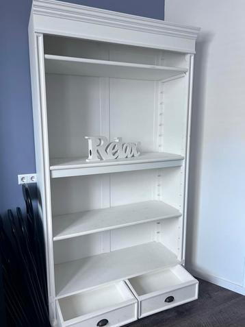 Witte Kasten uit Babypraktijk - Legplanken & Hanggedeelte beschikbaar voor biedingen