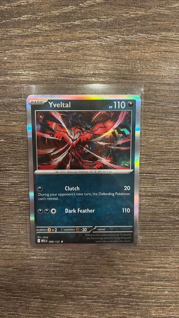 MEG Yveltal 088/132 holo, Ophalen of Verzenden, Zo goed als nieuw