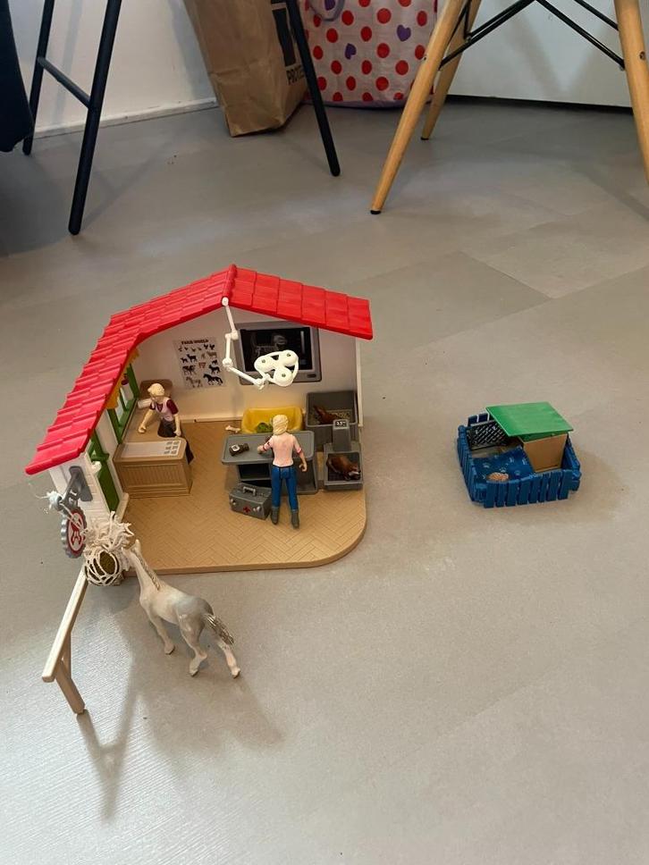 Schleich Farm World - dierenarts praktijk 42502, Verzamelen, Speelgoed, Zo goed als nieuw, Ophalen of Verzenden