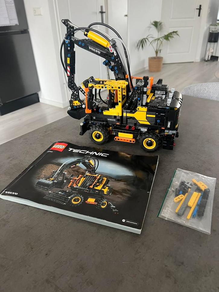 Lego Technic Volvo EW160E kraan (42053), Kinderen en Baby's, Speelgoed | Duplo en Lego, Zo goed als nieuw, Ophalen of Verzenden
